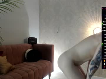girl
        lili_01 cam image #204137