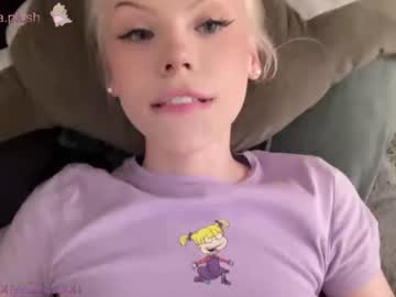 girl
        sonyaplush cam image #1716842