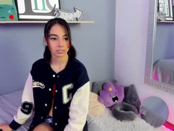 girl
        saschaholmen cam image #203168