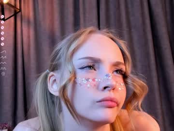 girl
        lolliis cam image #2584999