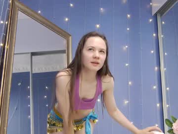 girl
        kriskras__ cam image #1906494