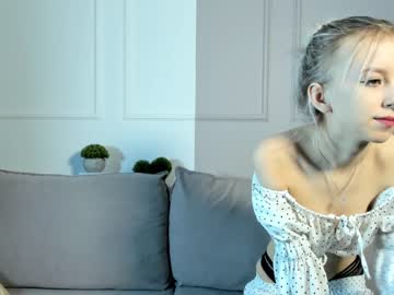 girl
        blonde_lotos cam image #3040620