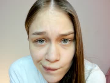 girl
        candy__mandy cam image #1455424