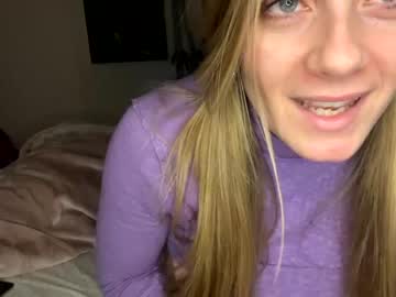 girl Milf & Teen Sex Cam Girls with millie_420