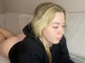 girl Milf & Teen Sex Cam Girls with ember_bunny