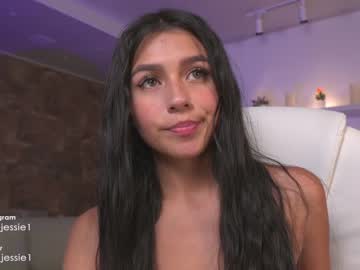 girl
        ashley_jones9 cam image #3475555