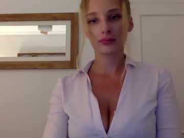 girl Milf & Teen Sex Cam Girls with marilyndevilish