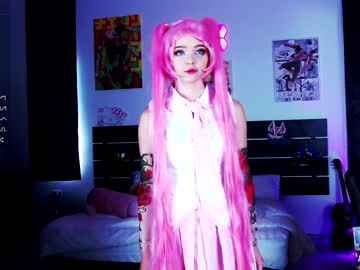 girl
        madnessalise cam image #2247893