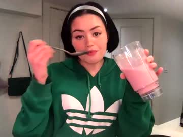 girl
        littlesugarpea cam image #1061422