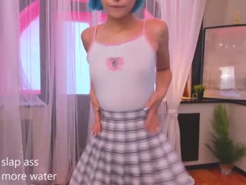 girl
        miableu cam image #102356