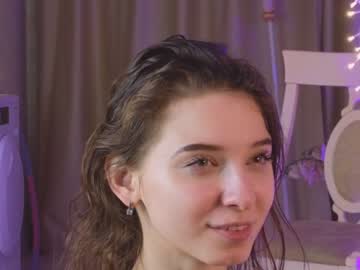 girl
        checkmypeach cam image #3286784