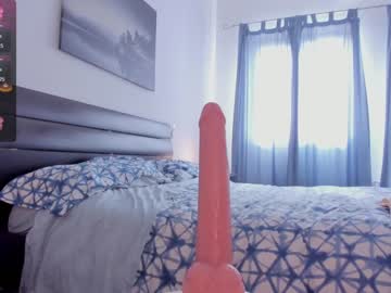 girl
        itsbellax cam image #3500233