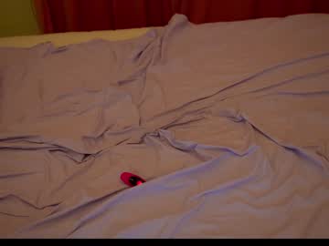 girl
        ellaa91 cam image #3423534