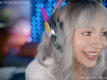 girl
        alejastorm cam image #3483201