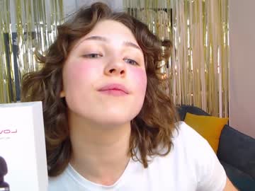 girl
        cherry_lea_ cam image #3100678