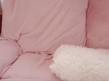 girl
        clementine__ cam image #2393700