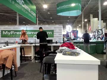girl
        xvno cam image #363777