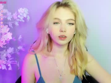 girl
        small_blondee cam image #902318