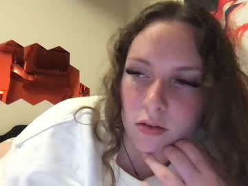 girl
        kbanks1212 cam image #2292927