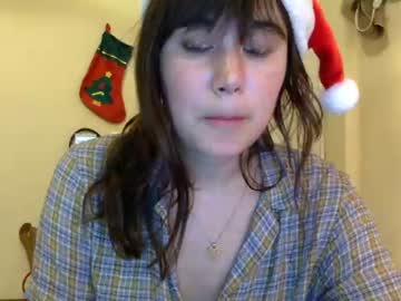 girl
        ericarae91 cam image #516009