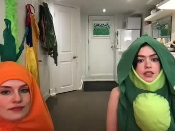 girl
        littlesugarpea cam image #2427075