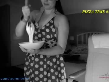 girl
        laurenbrite cam image #1412767