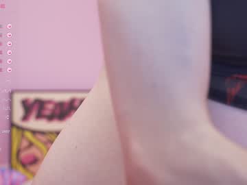 girl
        bunnydollstella cam image #2836616
