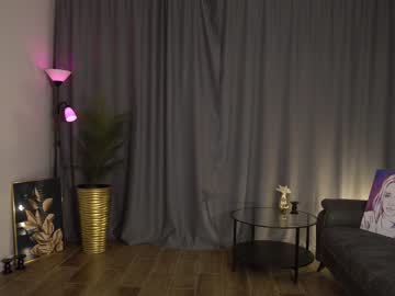 girl
        cherry_beauty cam image #3217626