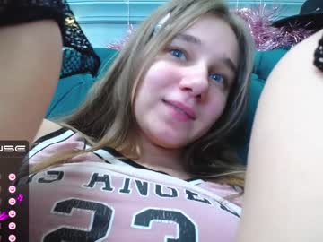girl
        nancycute__ cam image #666905