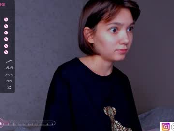 girl
        bzzzme cam image #2640939