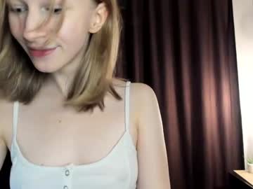 girl
        sweetness_s cam image #2792393