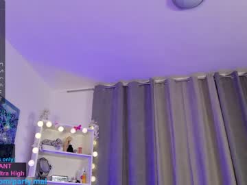 girl
        partymal cam image #2584932