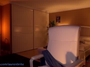 girl
        laurenbrite cam image #1415052