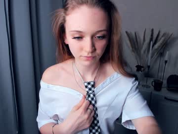 girl Milf & Teen Sex Cam Girls with caressing_glance