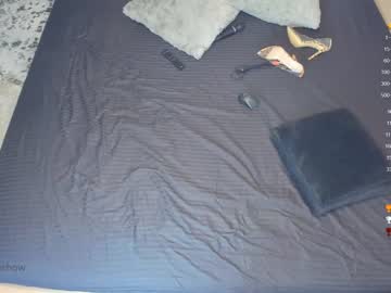 couple
        theanytimeshow cam image #3237733