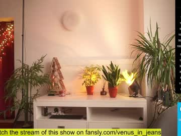 girl
        venus_in_jeans cam image #3106099