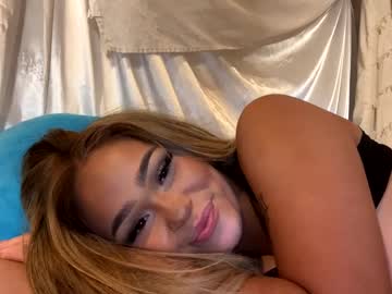 girl
        ari_02 cam image #2062176