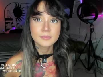 girl
        lonelly_lolly98 cam image #1373078