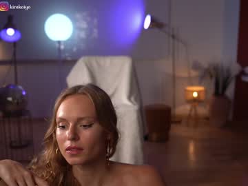 girl
        chillwithkira cam image #2348363