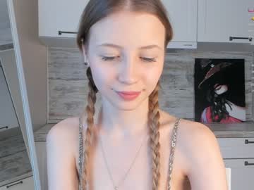 girl
        beverlyvega cam image #305085