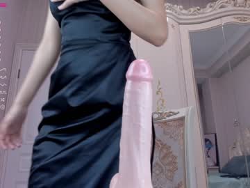 girl
        hinakura_lim cam image #1261647