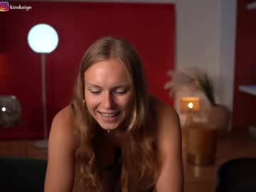 girl
        chillwithkira cam image #2124842