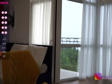 girl
        vika54784 cam image #1517991