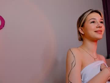 girl Milf & Teen Sex Cam Girls with holly____