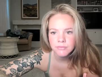 girl
        kassykitty29 cam image #3238112
