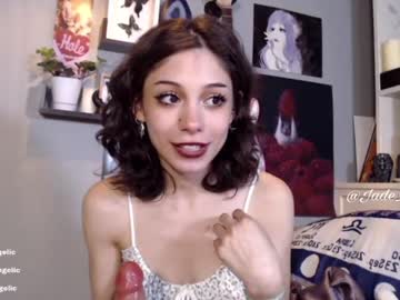 girl
        jade_angelic cam image #1458524