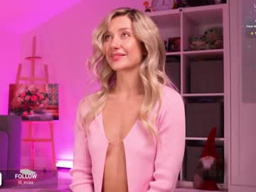 girl
        lil_eva cam image #2977771