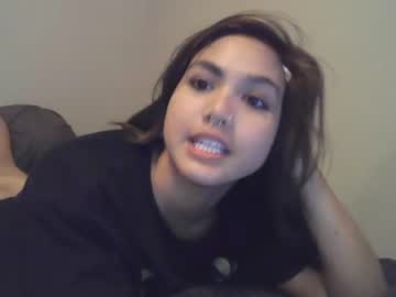 girl
        karebearxx cam image #2038237