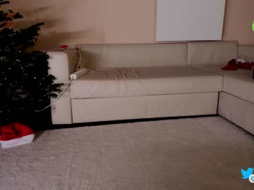 girl
        hollyextra cam image #3144305