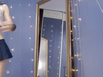 girl
        kriskras__ cam image #1238310